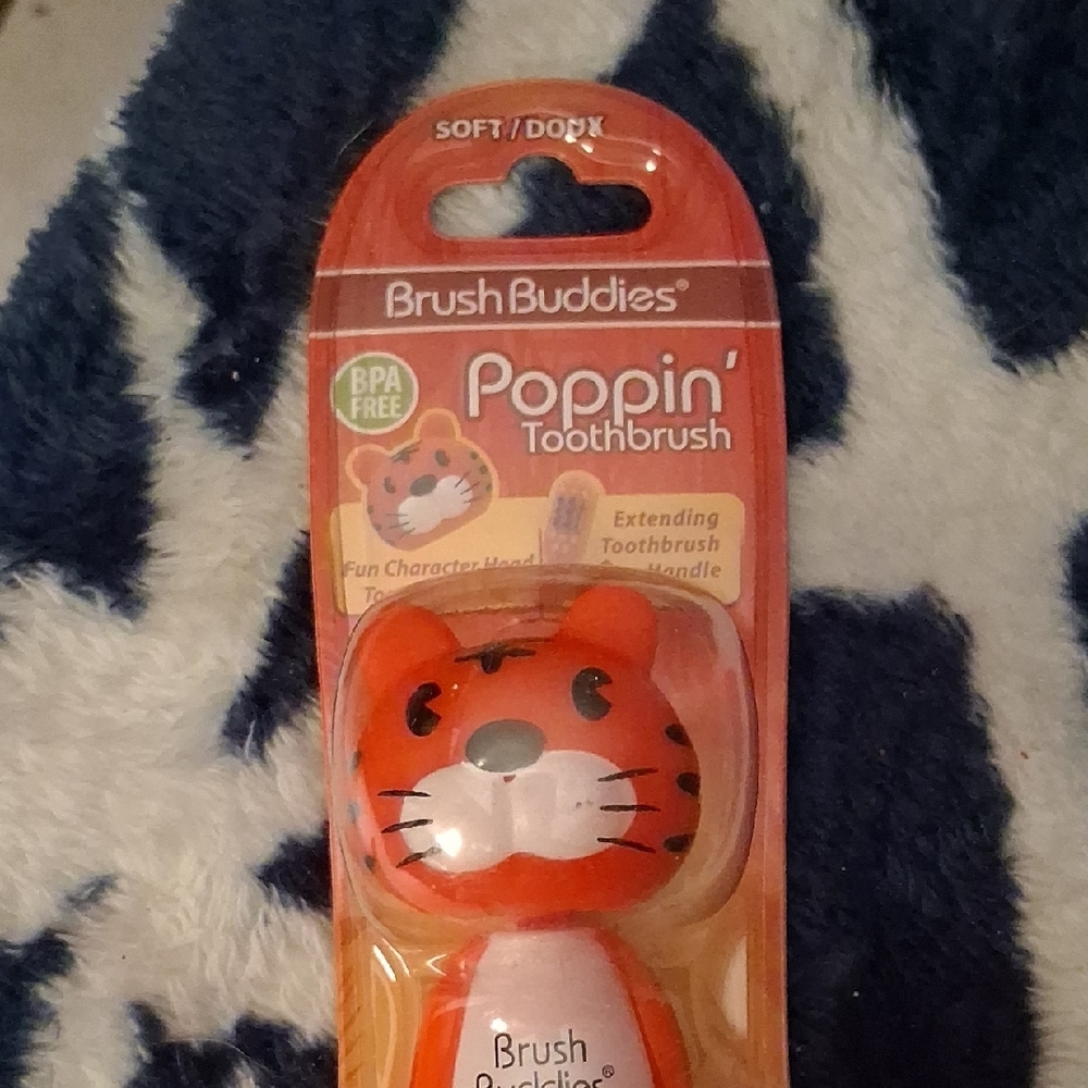 Poppin' Toothy Toby Kids Toothbrush - Orange - Picture 2 of 5